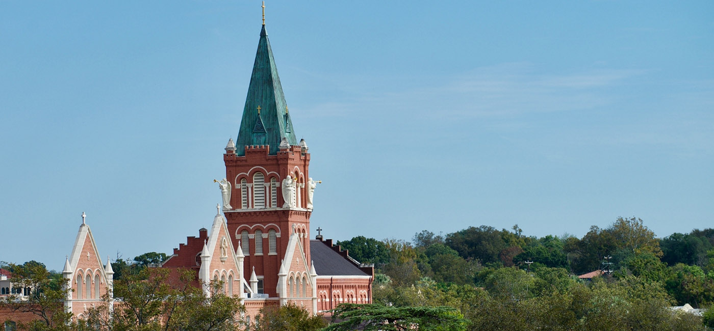 uiw-orgs-chapel-hero.jpg