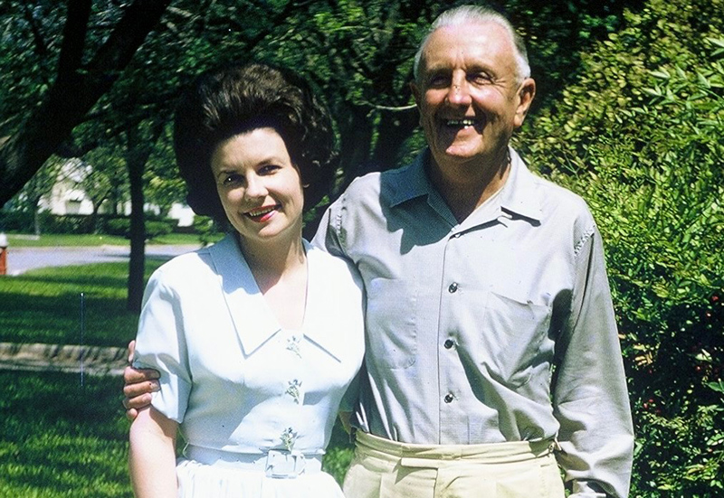 Mrs. Jane Cheever Powell and Col. Cheever, Sr.